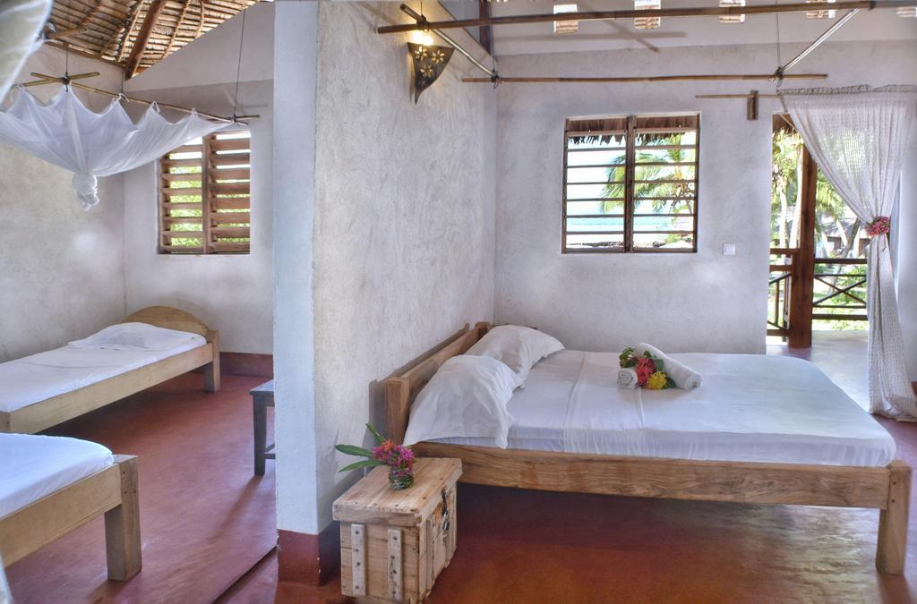 Ylang Hotel Ambondrona  Eksteriør billede