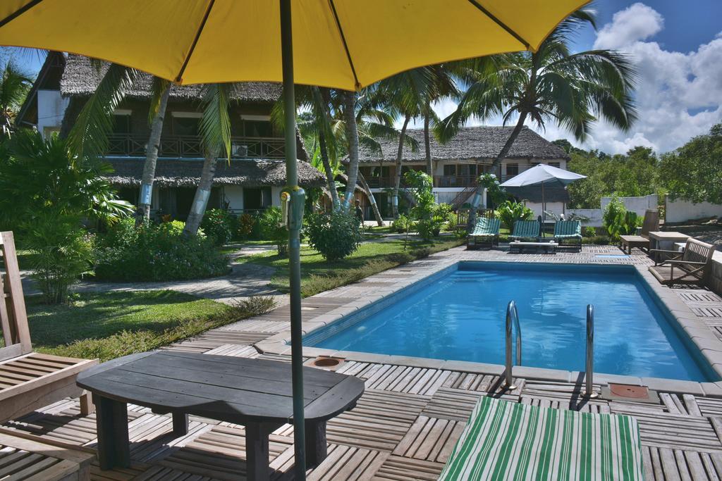 Ylang Hotel Ambondrona  Eksteriør billede